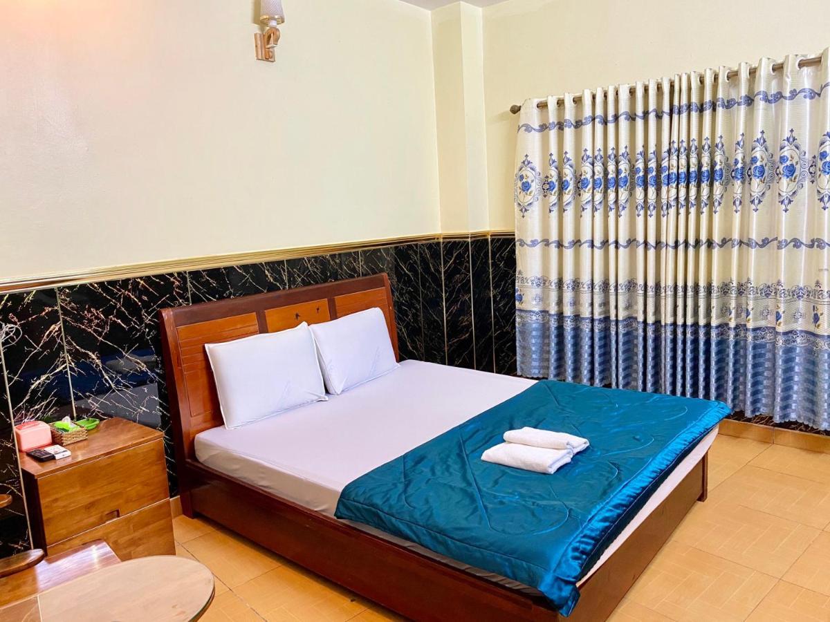 Ngoc Trinh Hotel Ho Chi Minh-stad Buitenkant foto